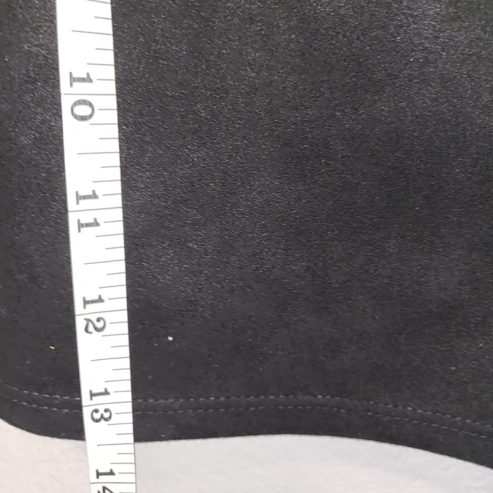 Mini Shorts - Picture 5 of 7